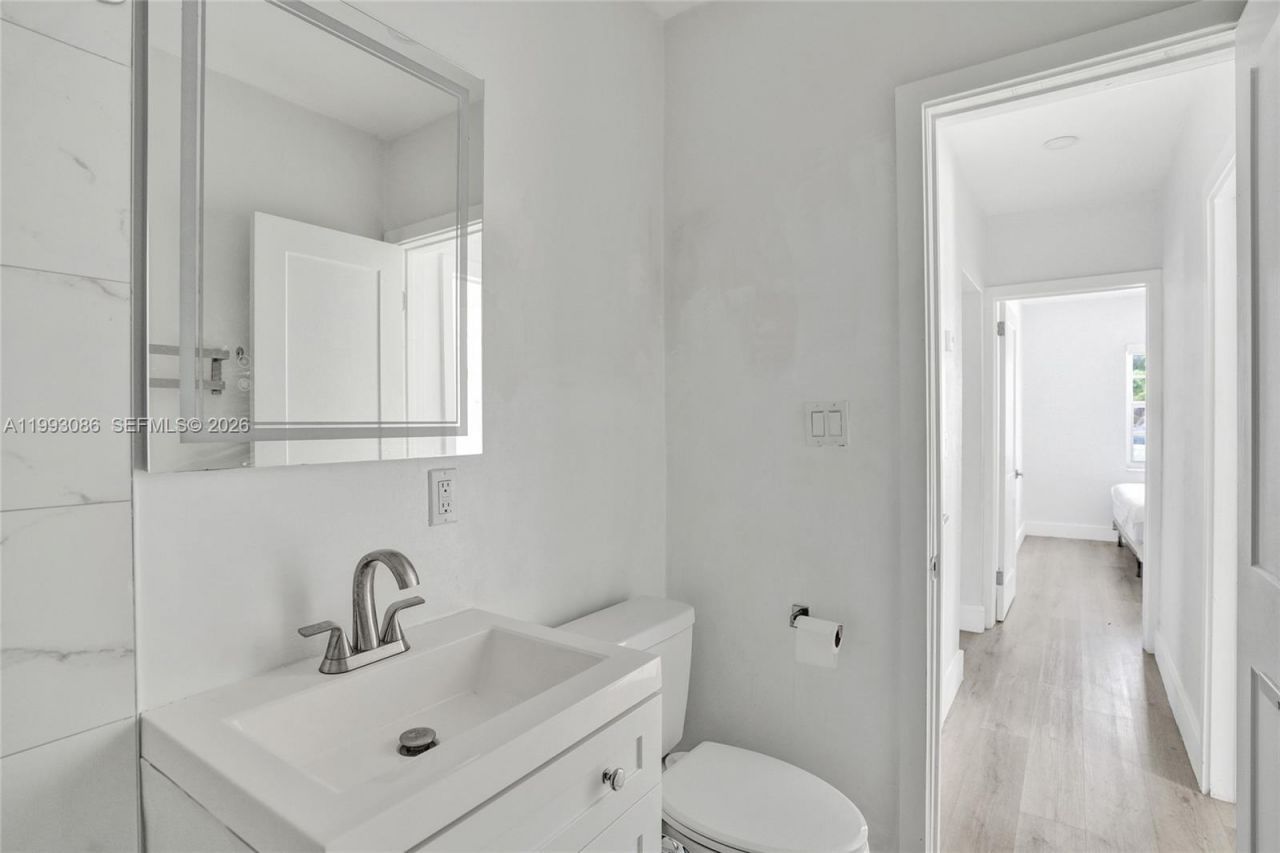 4326 NW 4th St, Miami, FL 33126 Photo