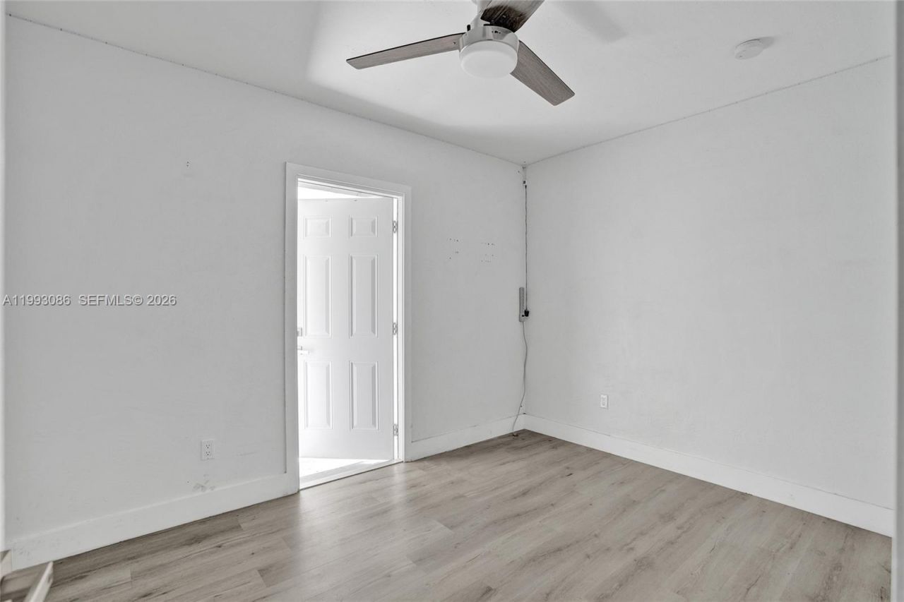 4326 NW 4th St, Miami, FL 33126 Photo
