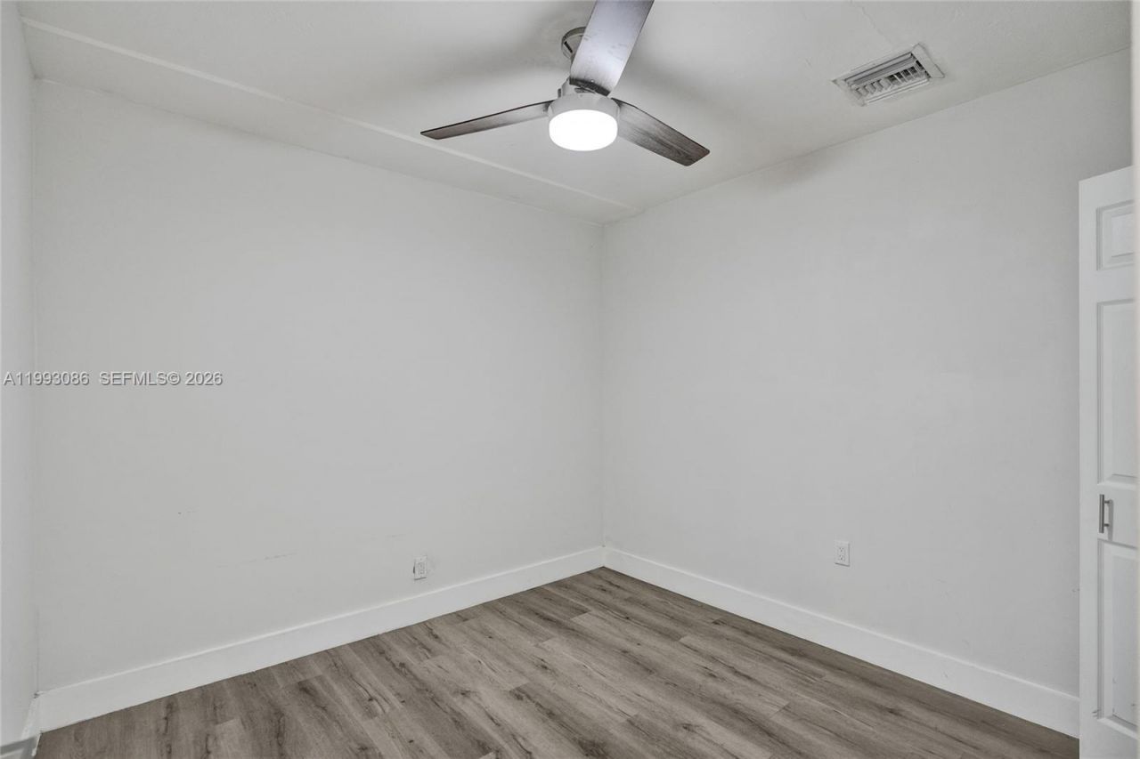 4326 NW 4th St, Miami, FL 33126 Photo