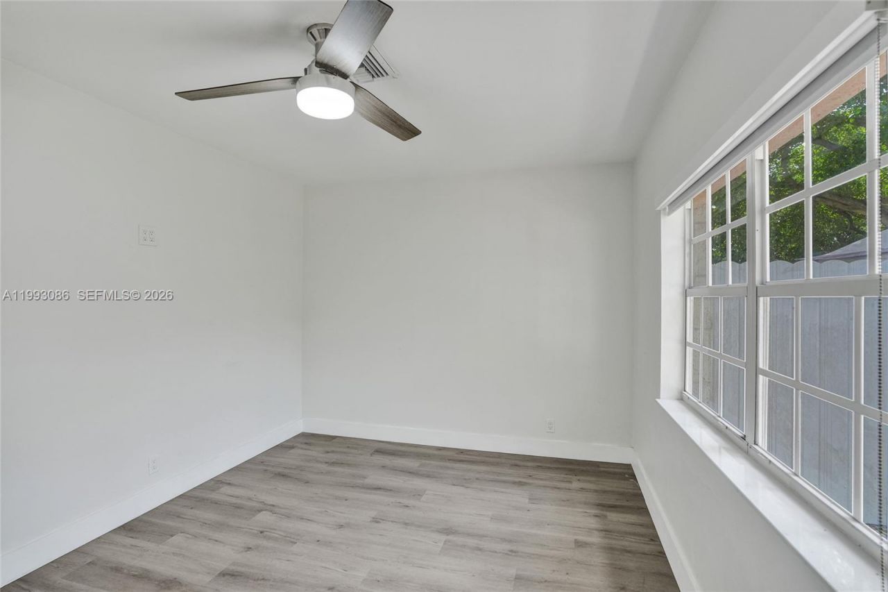 4326 NW 4th St, Miami, FL 33126 Photo