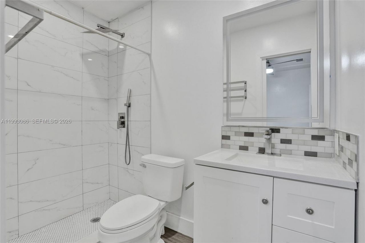 4326 NW 4th St, Miami, FL 33126 Photo