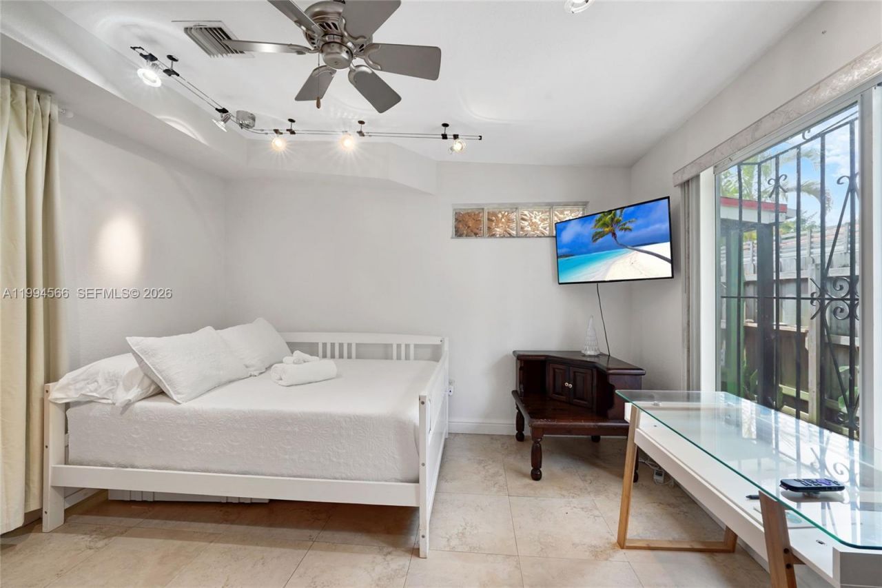 2834 SW 33rd Ave, Miami, FL 33133 Photo