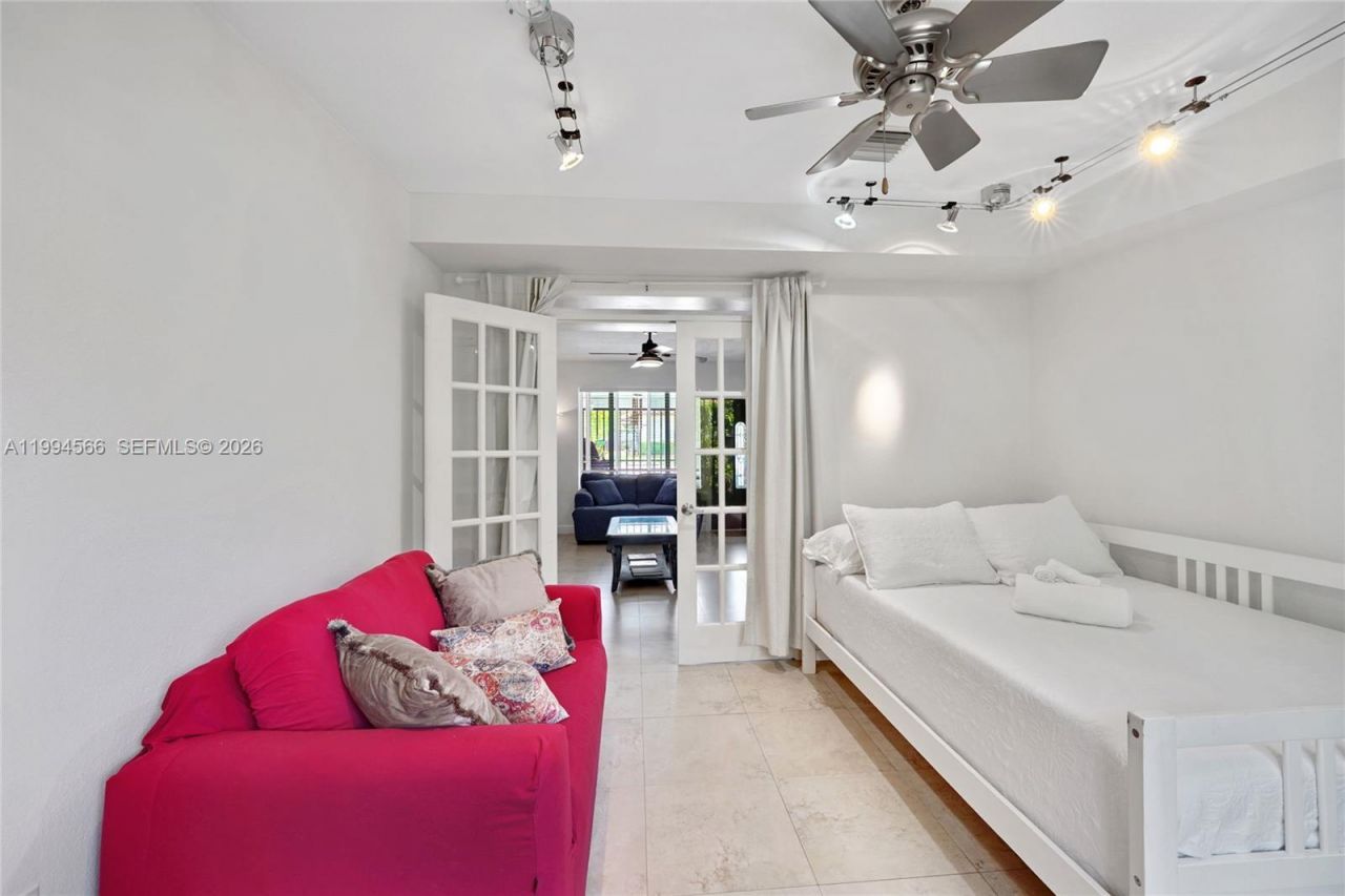 2834 SW 33rd Ave, Miami, FL 33133 Photo