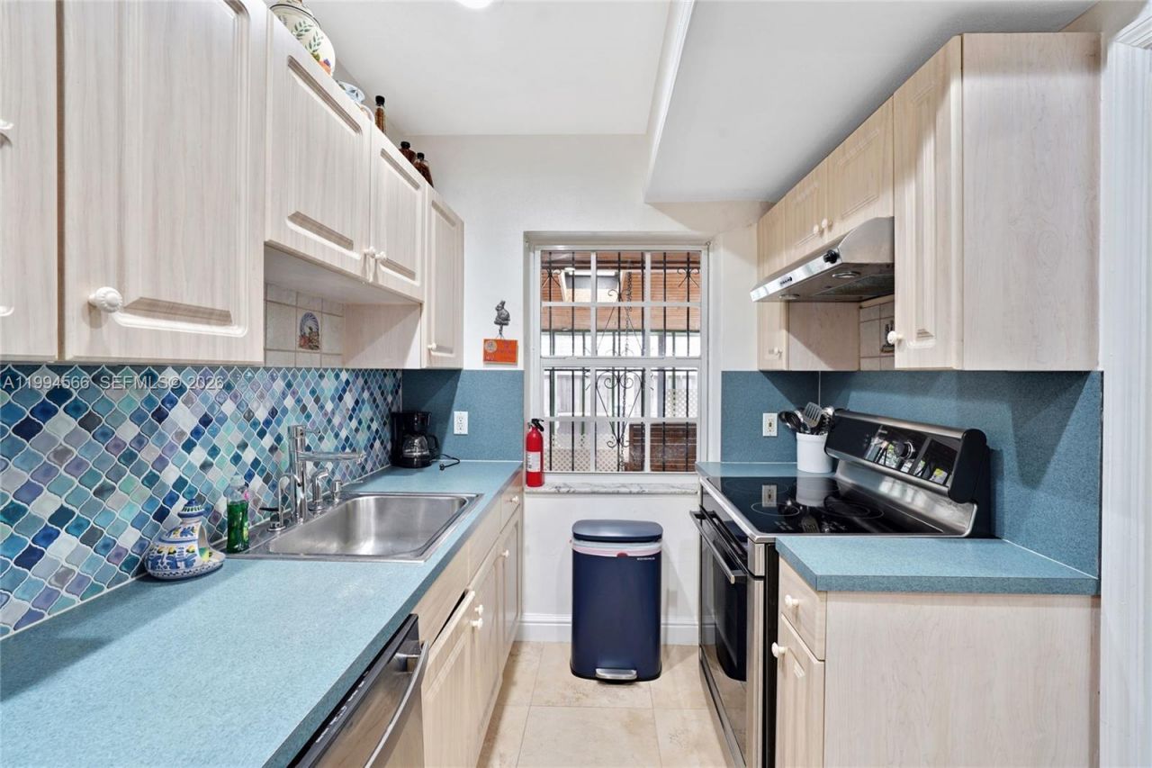 2834 SW 33rd Ave, Miami, FL 33133 Photo