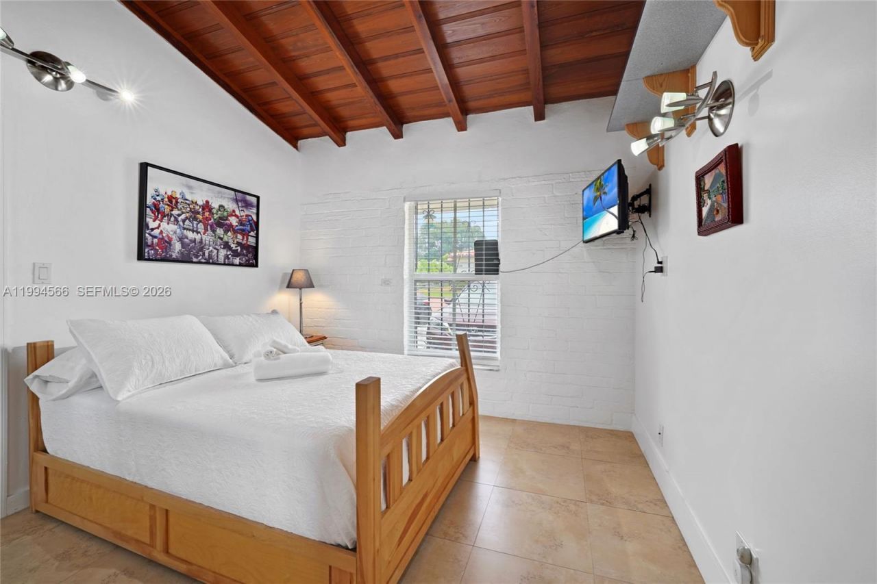 2834 SW 33rd Ave, Miami, FL 33133 Photo