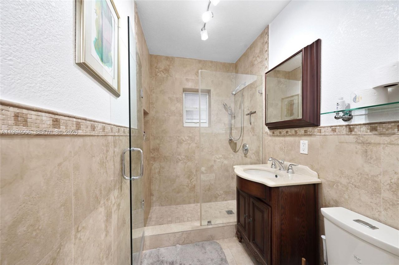 2834 SW 33rd Ave, Miami, FL 33133 Photo