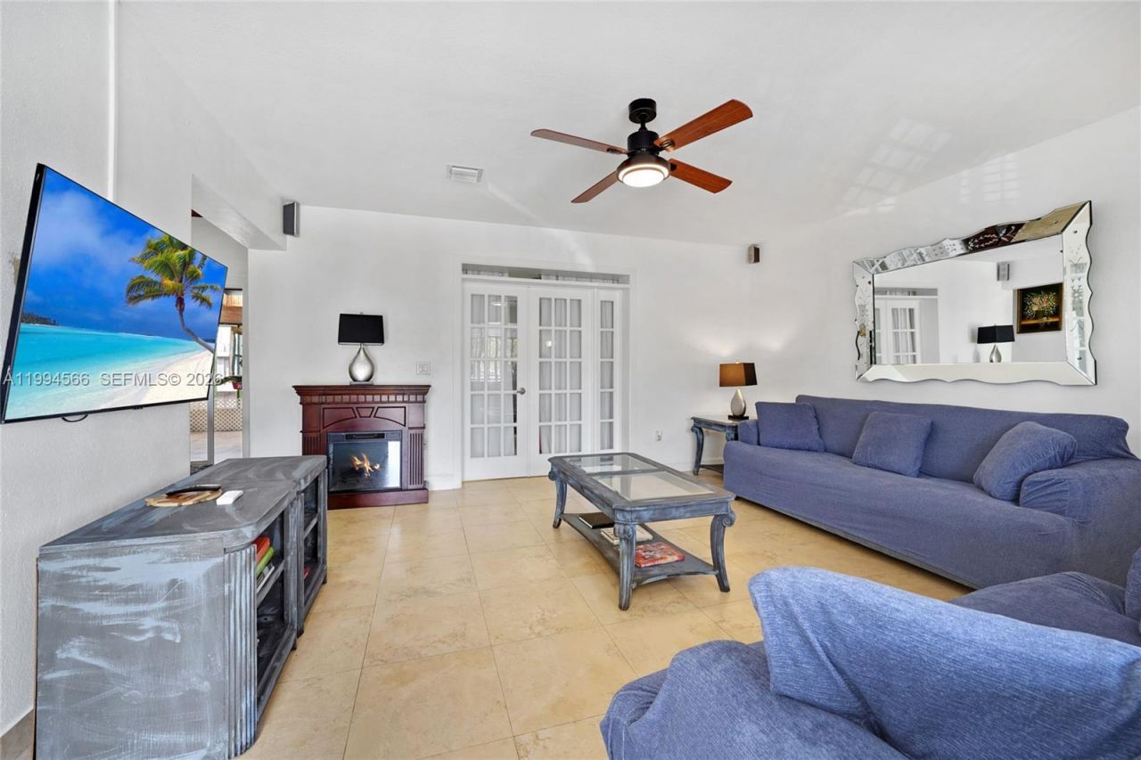 2834 SW 33rd Ave, Miami, FL 33133 Photo