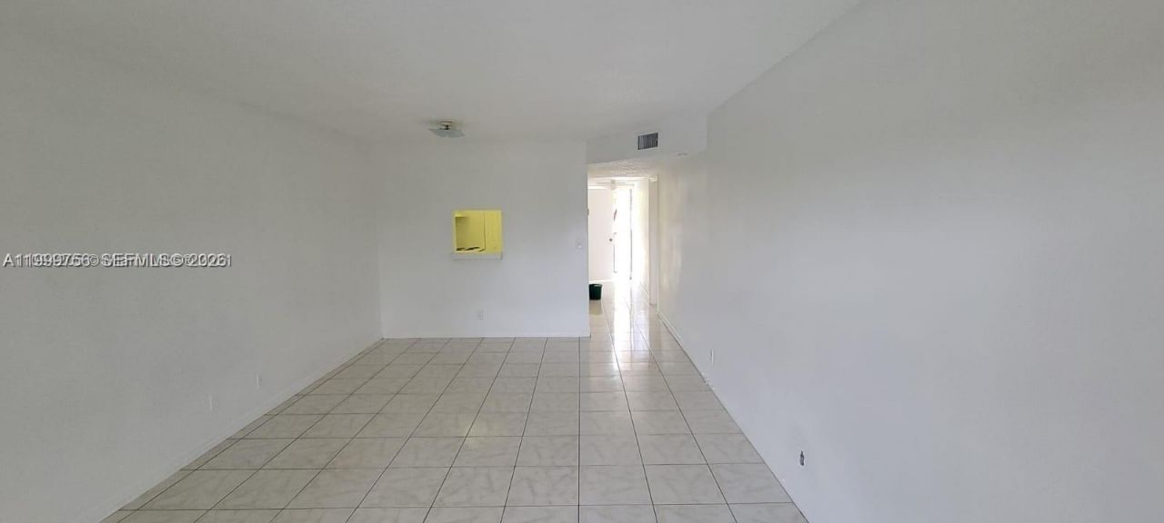 7910 N Colony Cir N, Unit 204, Tamarac, FL 33321 Photo