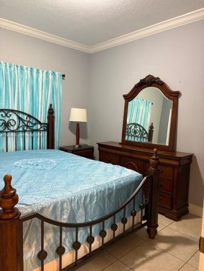 1394 W 30th St, Hialeah, FL 33012 Photo