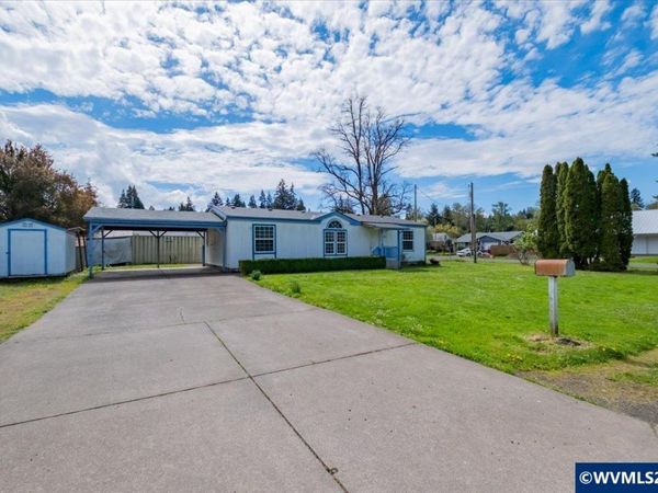 5465 Nandina St, Sweet Home, OR 97386