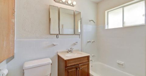 3845 Lynwood Way, Sacramento, CA 95864 Photo