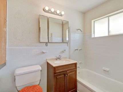 3845 Lynwood Way, Sacramento, CA 95864 Photo