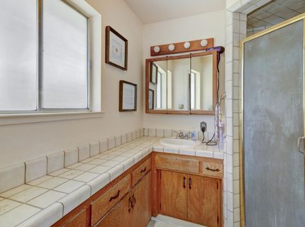 3845 Lynwood Way, Sacramento, CA 95864 Photo