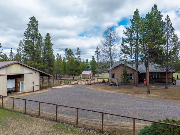 50940 S Huntington Road, La Pine, OR 97739
