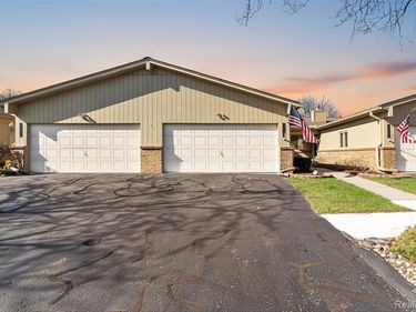 12342 Pinecrest Drive, Plymouth Twp, MI 48170