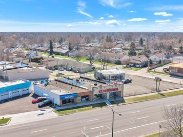 24730 Gratiot Avenue , Eastpointe, MI 48021