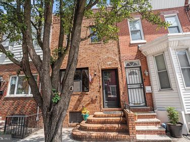 725 HOFFMAN STREET, PHILADELPHIA, PA 19148