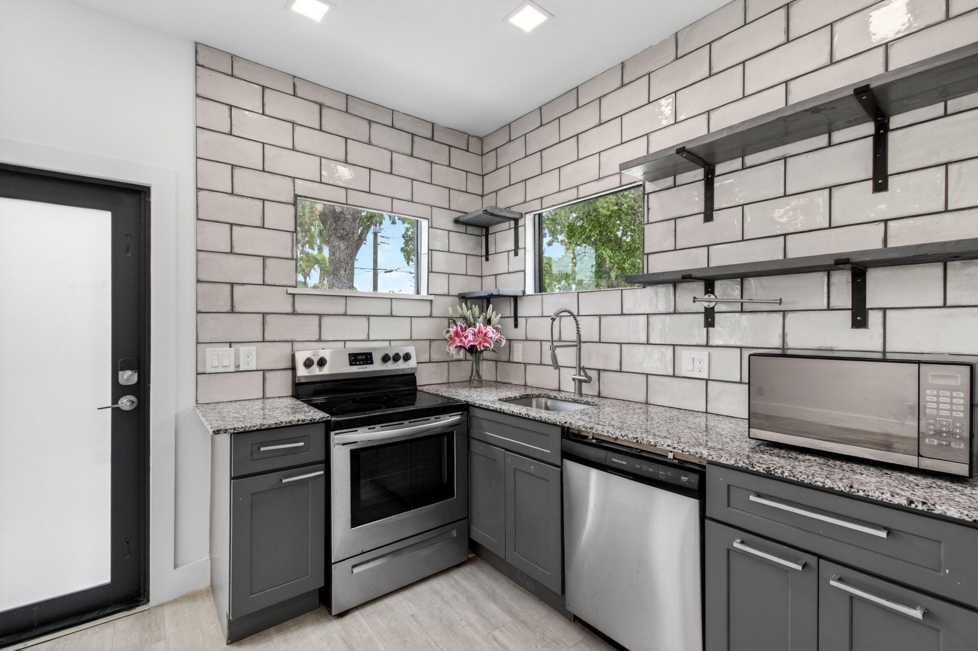 517 NW 1st Street, Delray Beach, FL 33444 Photo
