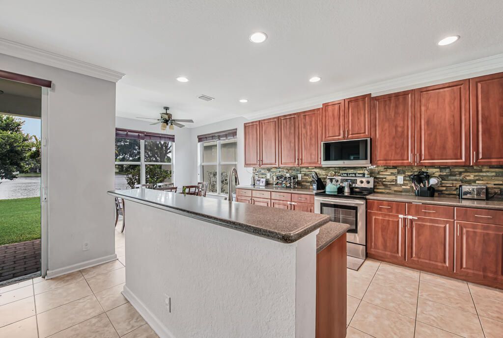 160 Belle Grove Lane, West Palm Beach, FL 33411 Photo