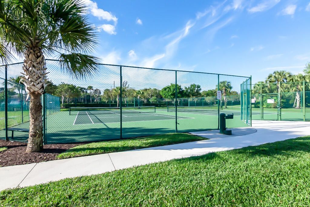 160 Belle Grove Lane, West Palm Beach, FL 33411 Photo