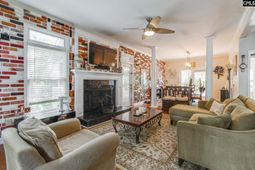 15 Westshire Court photo 4