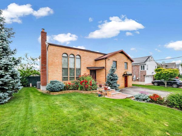 3420 Woodward Street , Oceanside, NY 11572