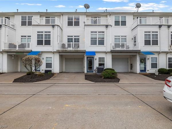 224 E Marina , Lorain, OH 44052