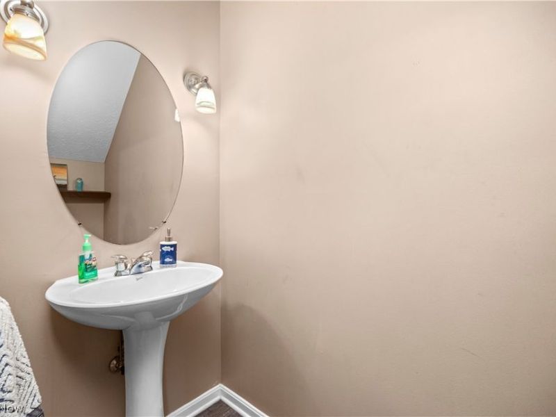 224 E Marina, Lorain, OH 44052 Photo 14