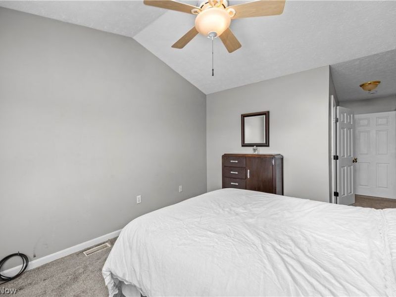 224 E Marina, Lorain, OH 44052 Photo 20