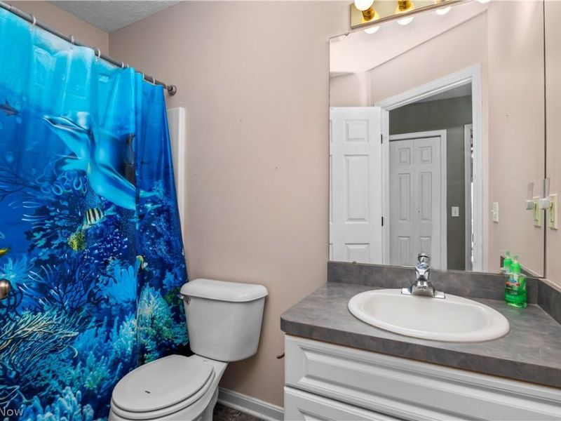 224 E Marina, Lorain, OH 44052 Photo 29