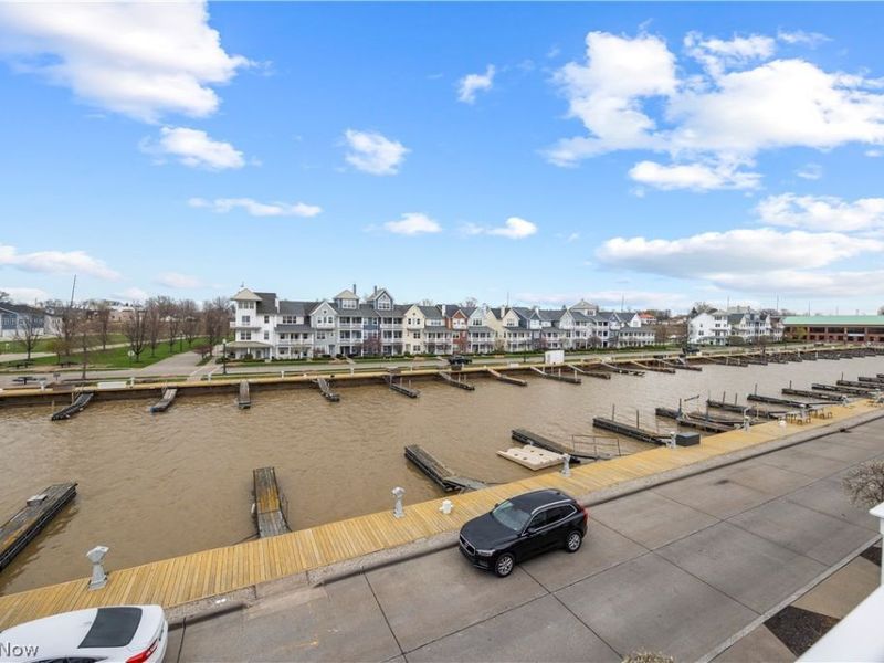 224 E Marina, Lorain, OH 44052 Photo 32
