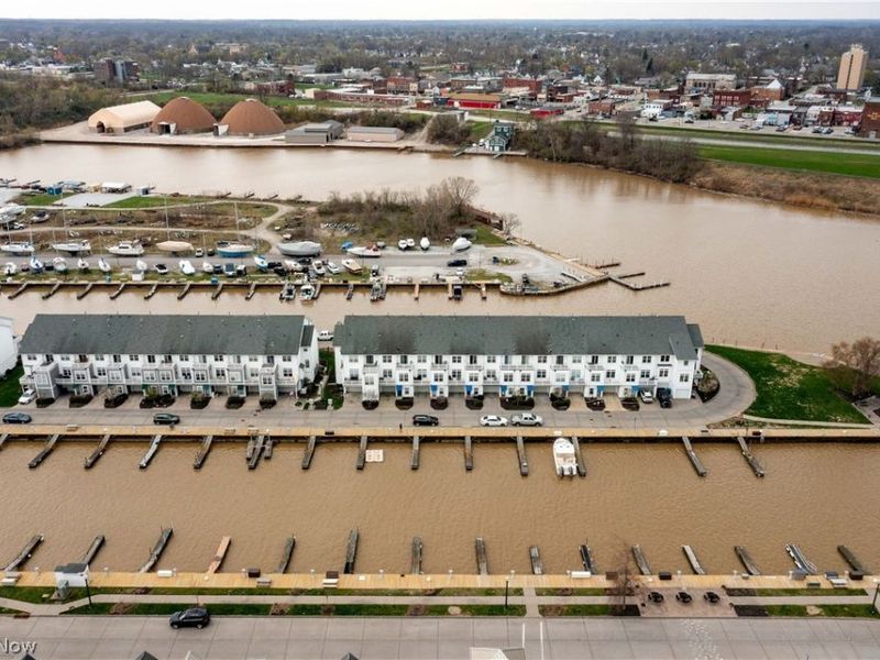 224 E Marina, Lorain, OH 44052 Photo 41