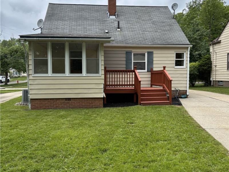 140 Cowles Avenue, Bedford, OH 44146 Photo 3