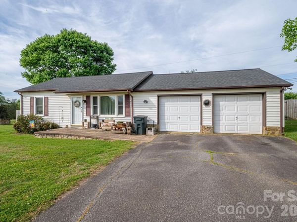 104 White Street, Casar, NC 28020