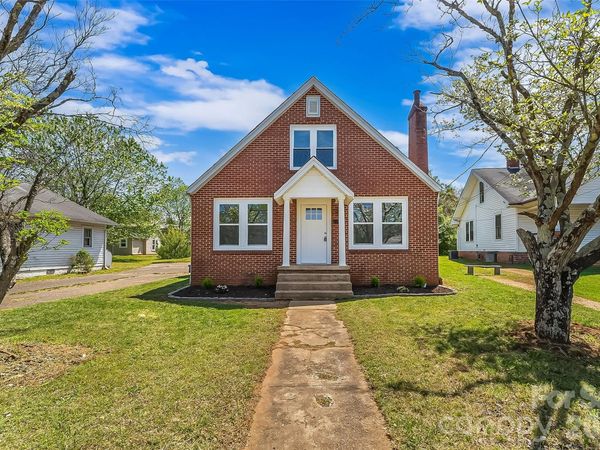 608 E Concord Street , Morganton, NC 28655