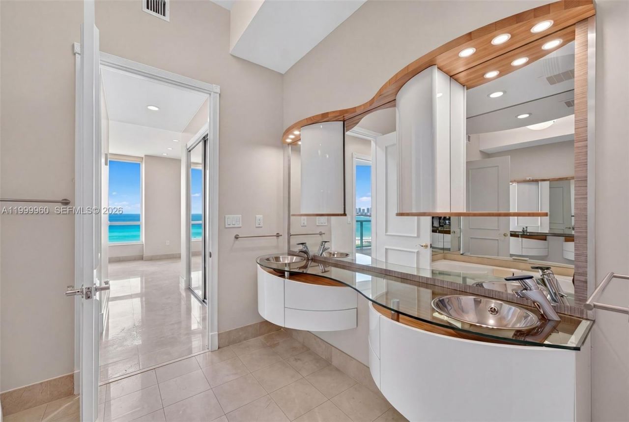 18101 Collins Ave, Unit 5104, Sunny Isles Beach, FL 33160 Photo