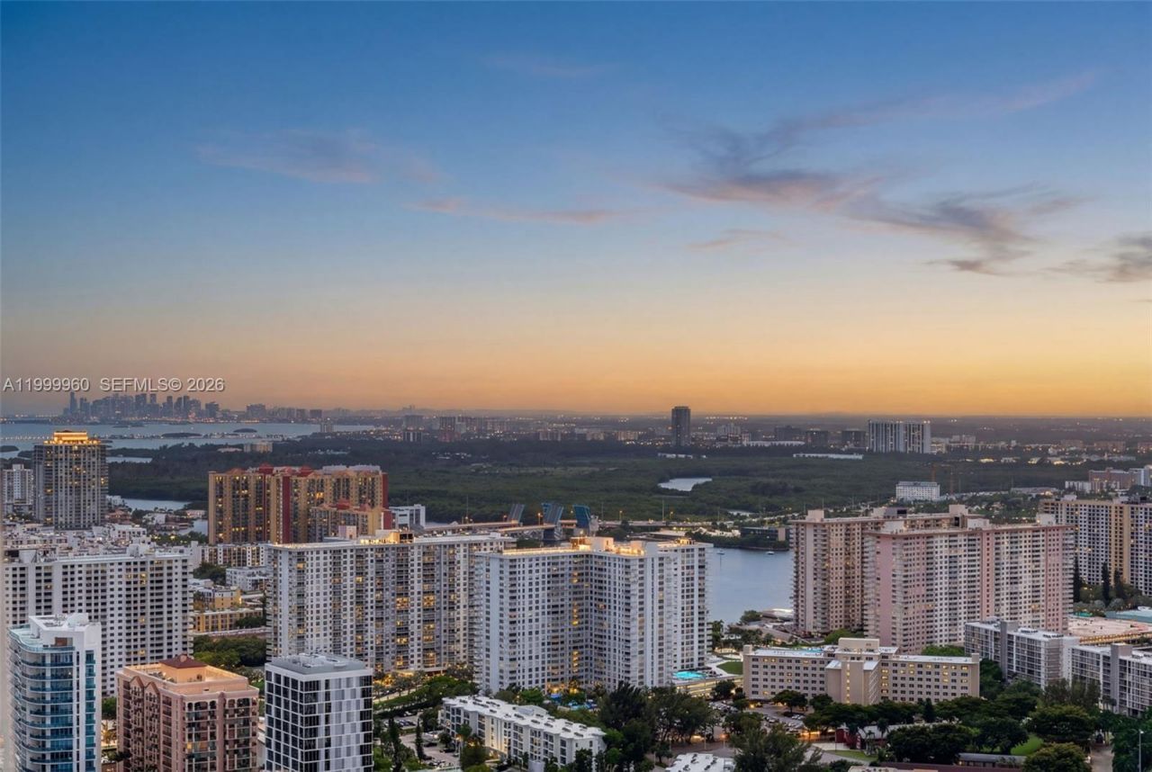 18101 Collins Ave, Unit 5104, Sunny Isles Beach, FL 33160 Photo