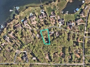 27755 Island View Rd, Shorewood, MN 55331