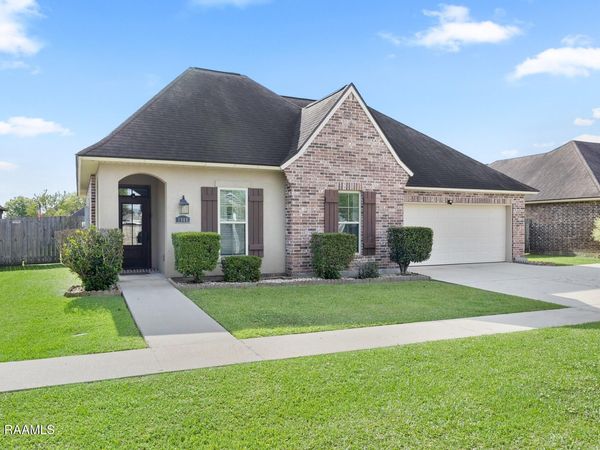 1908 Daspit Road, New Iberia, LA 70563