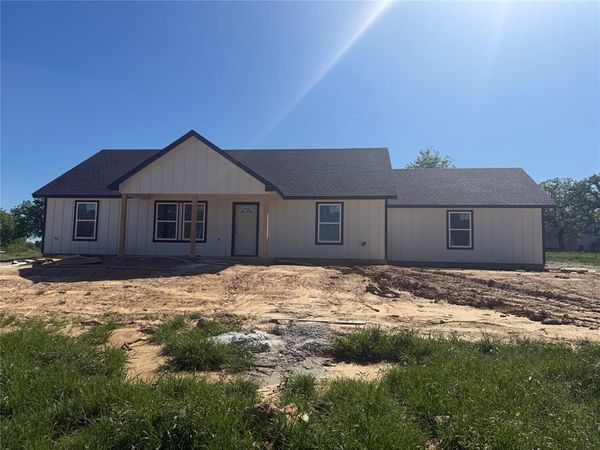 3008 Angus Court , Springtown, TX 76082