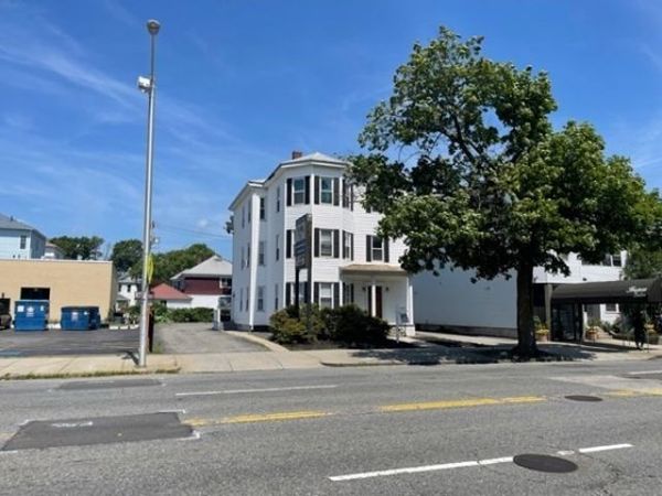 440 Park Ave, Worcester, MA 01610