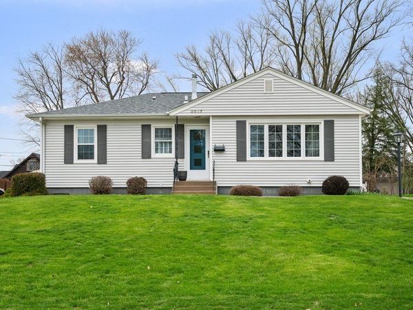 3017 37th Avenue , Rock Island, IL 61201