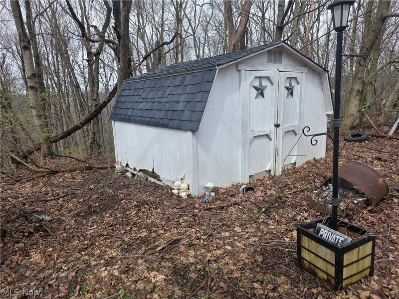 2031 Pickering Street, East Liverpool, OH 43920 Photo 2