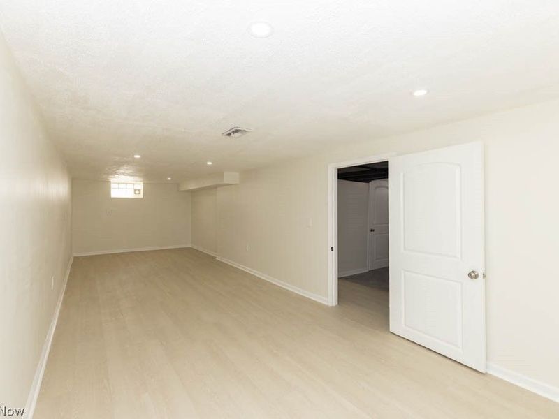 1722 Hawthorne Drive, Mayfield Heights, OH 44124 Photo 22