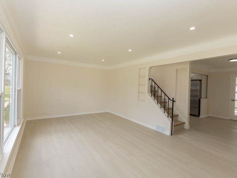 1722 Hawthorne Drive, Mayfield Heights, OH 44124 Photo 3