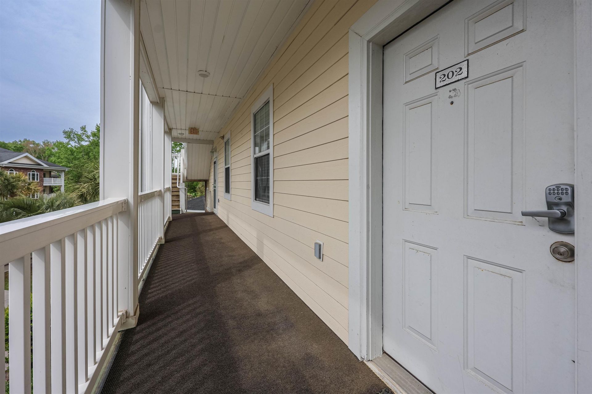 695 Riverwalk Dr. Photo 16