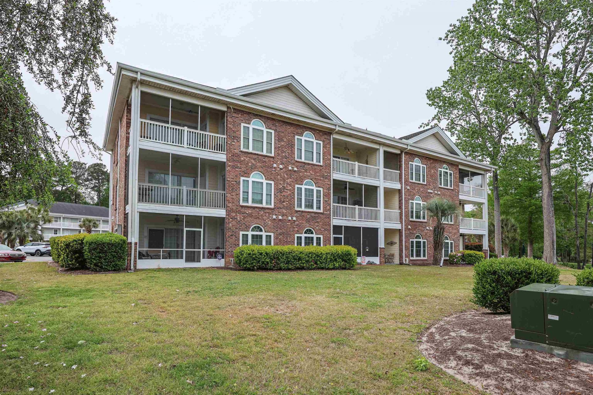 695 Riverwalk Dr. Photo 20