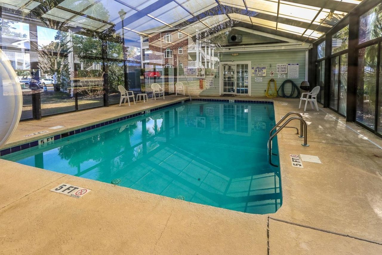 695 Riverwalk Dr. Photo 22