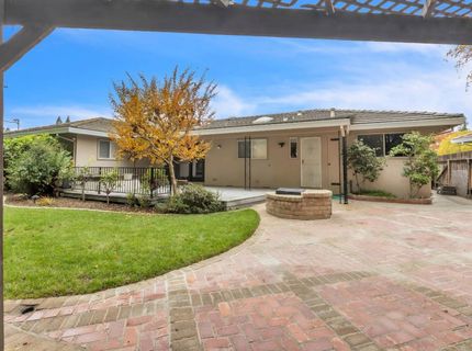 61 Saratoga Cir, Sacramento, CA 95864 Photo