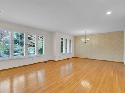 61 Saratoga Cir, Sacramento, CA 95864 Photo